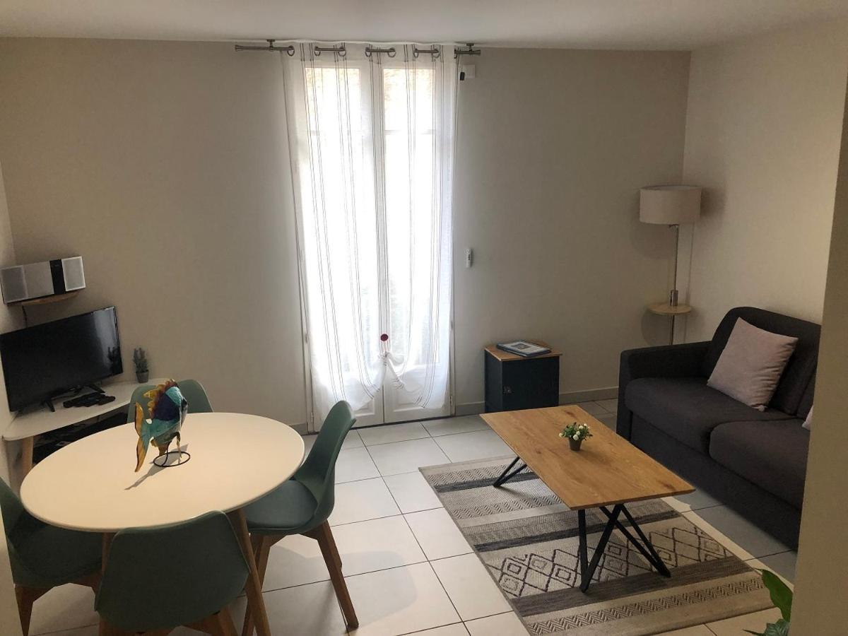 Les Poissons Apartment